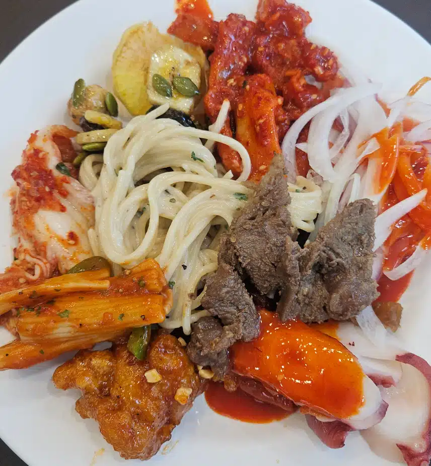 조카 결혼식으로 허리띠 풀었네요.