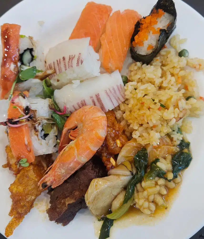 조카 결혼식으로 허리띠 풀었네요.