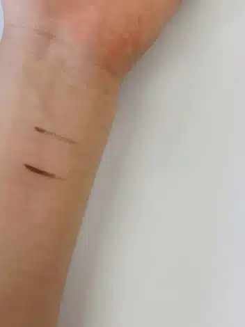 찐-여름 필수템! 양파링가링의 땀+유분+물에도 무너지지 않는 픽서 조합✨