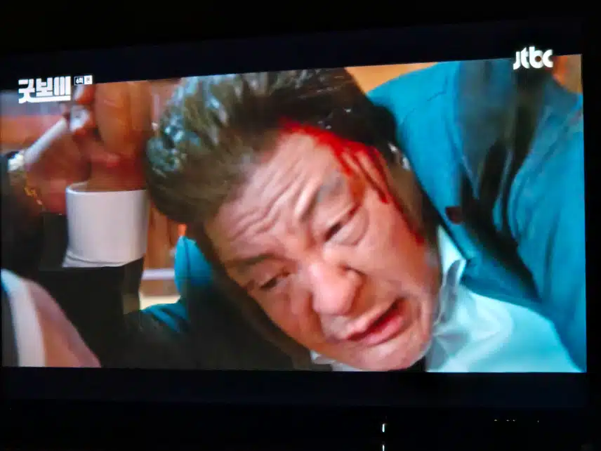 시장까지 좌지우지하는 민주영의 정체는 뭔가요..