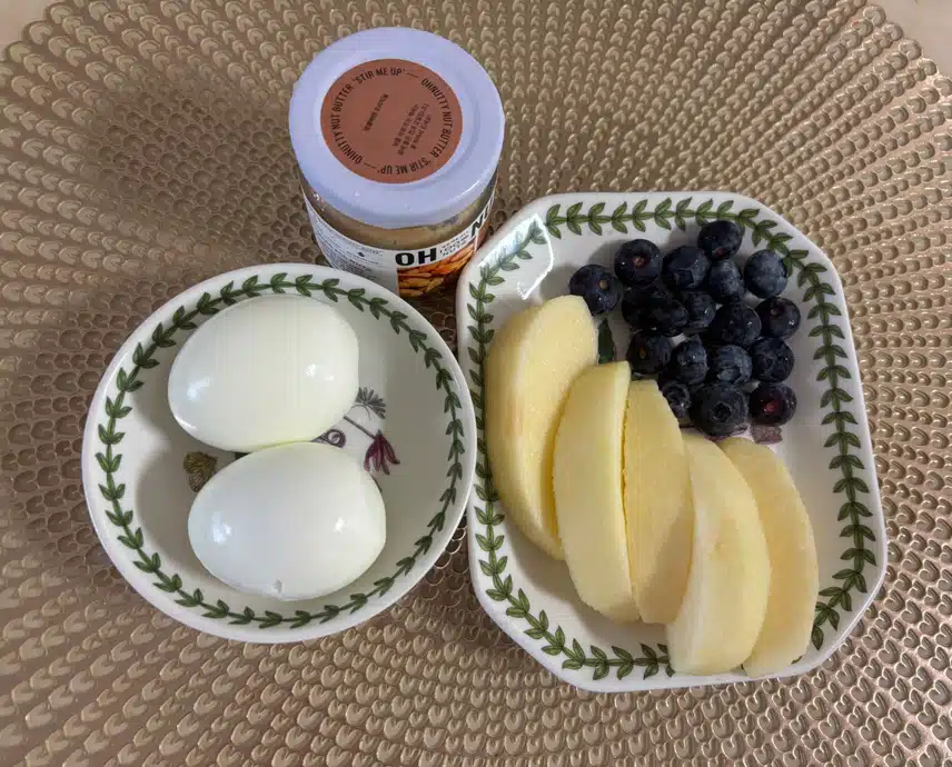 아침식단🍎🥜🫐🥚