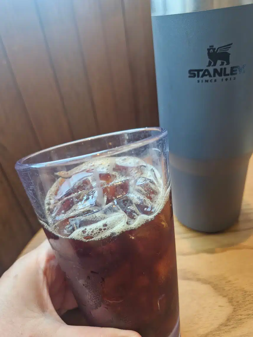시원하게 카페인 충전해요