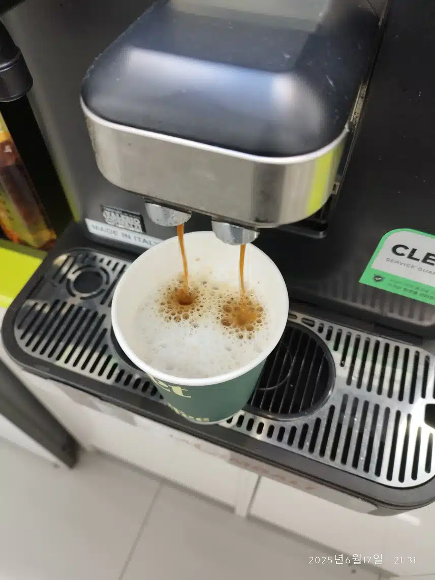 산책, 커피☕