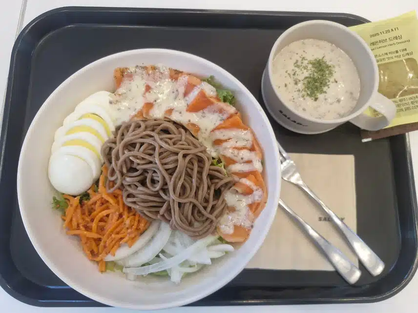 연어샐러드  포케