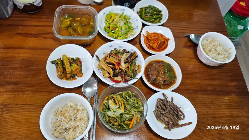 목요일 아침밥상
