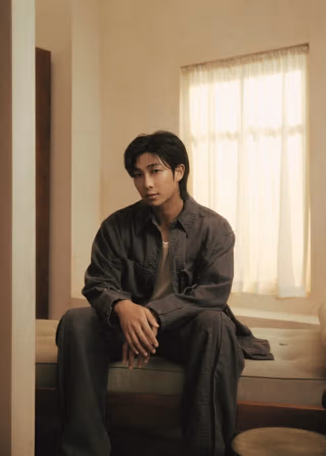 RM님이 삼성 아트 TV 홍보대사가 되셨네요~