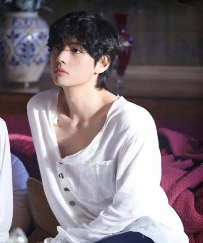 뷔가 어마어마한 숫자의 위문편지를 받았어요