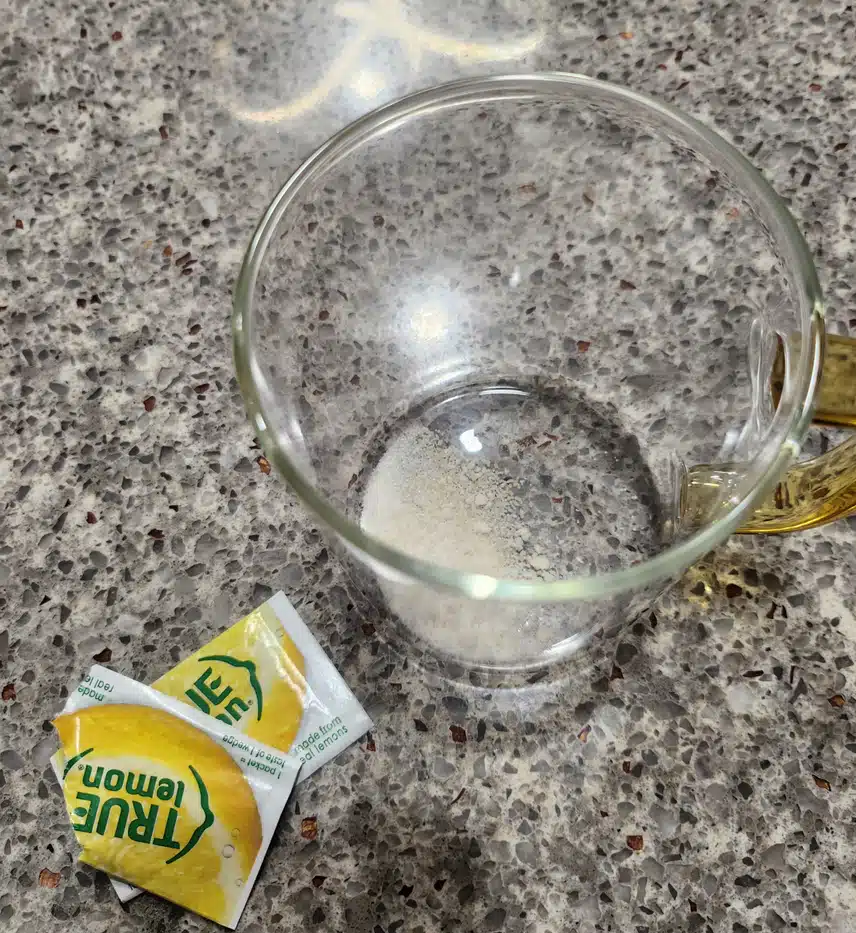 따뜻한 레몬수 🍋