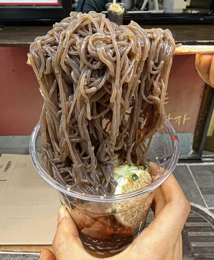 요즘 유행한다는 컵냉면