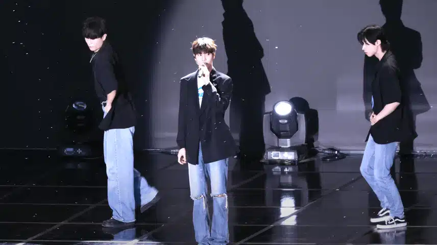 정동원군 희망콘서트 다시 안동 ON에서 멋진 모습 보여주었습니다