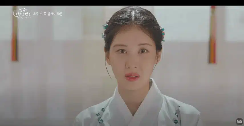 서현님 한복핏이 정말 양반 아가씨같이 잘 어울리네요.