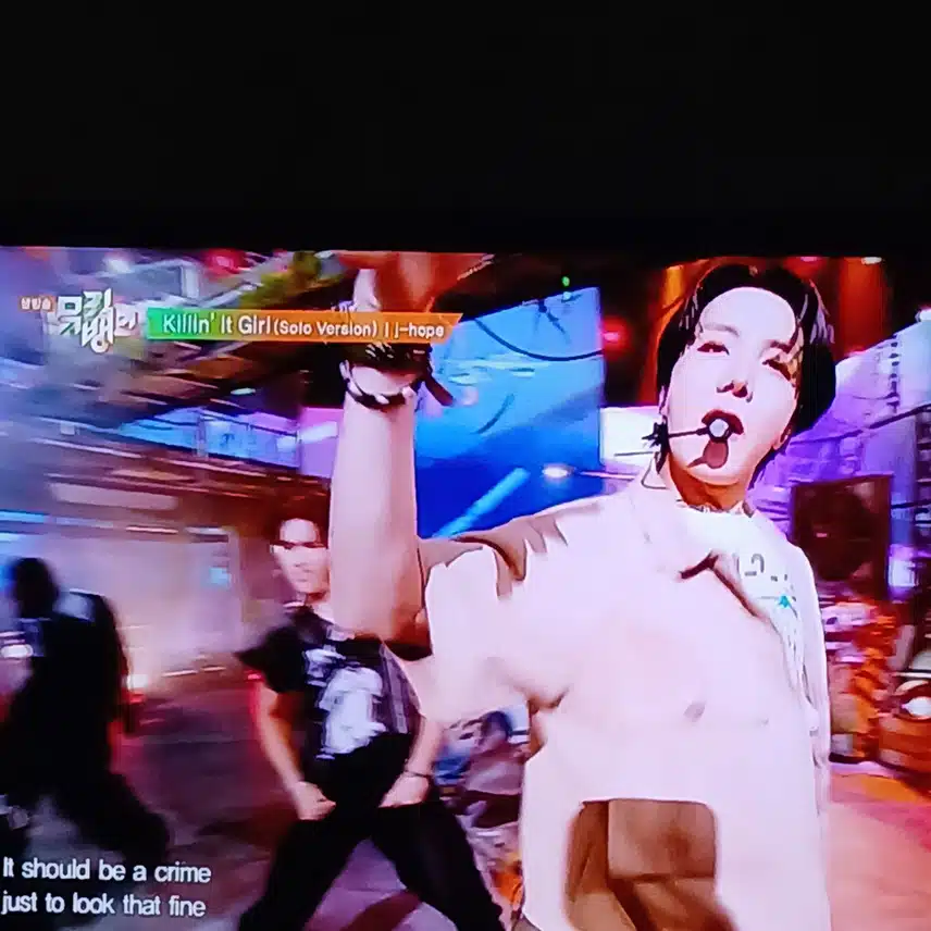 제이홉님 뮤직뱅크 나온 무대 보셨나요