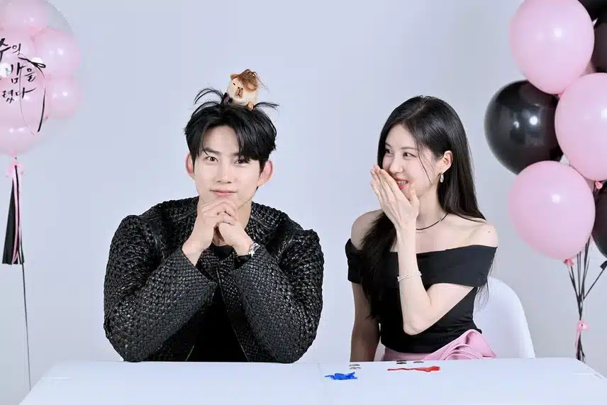 케터뷰 비하인드 포토 사진 올라왔어요