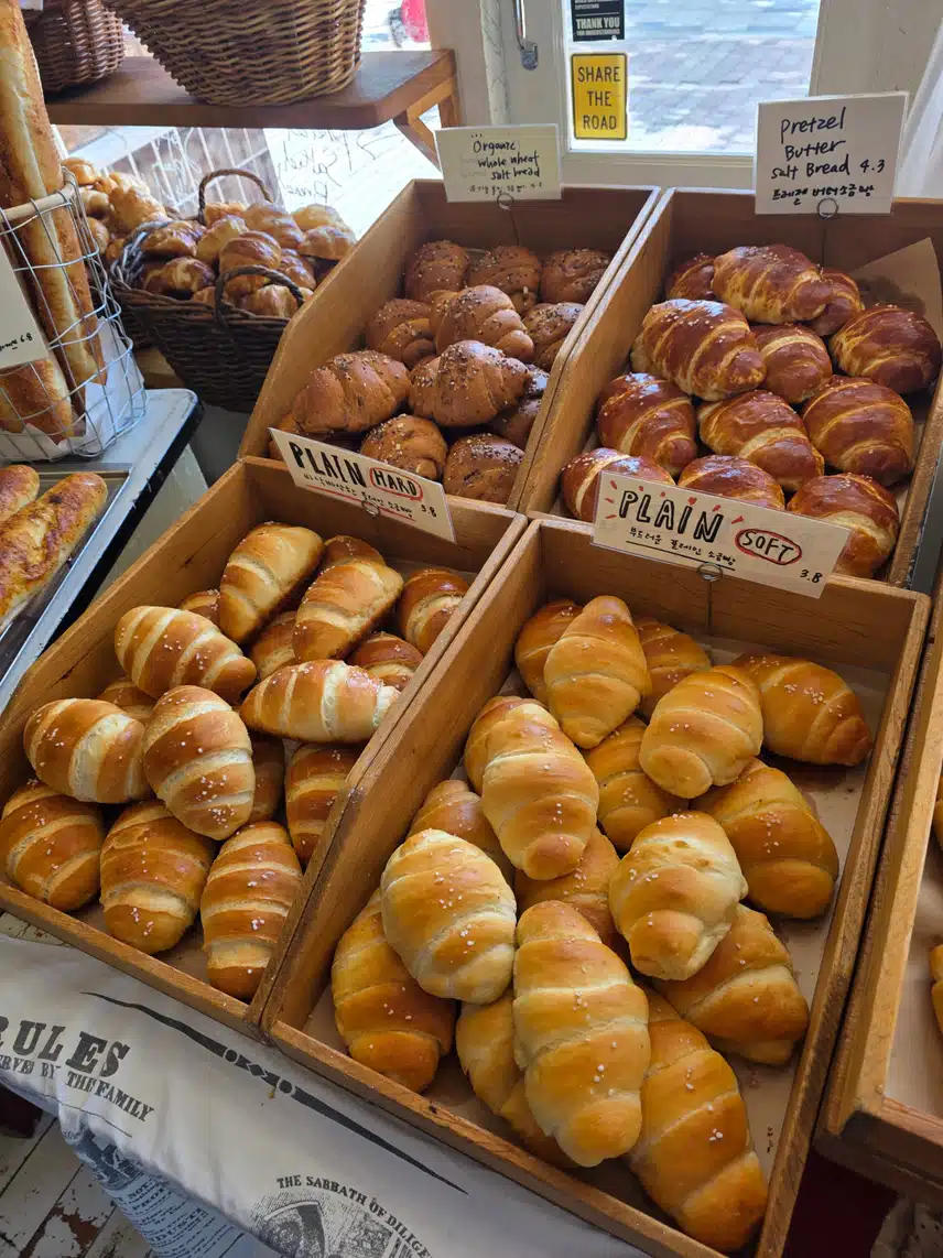 아티스트에서 소금빵(아점)