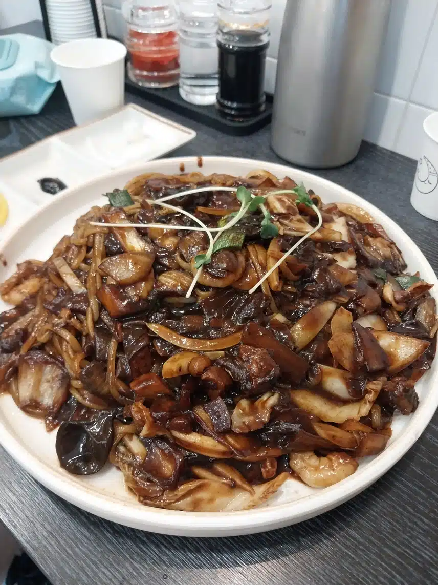 쟁반짜장먹어요