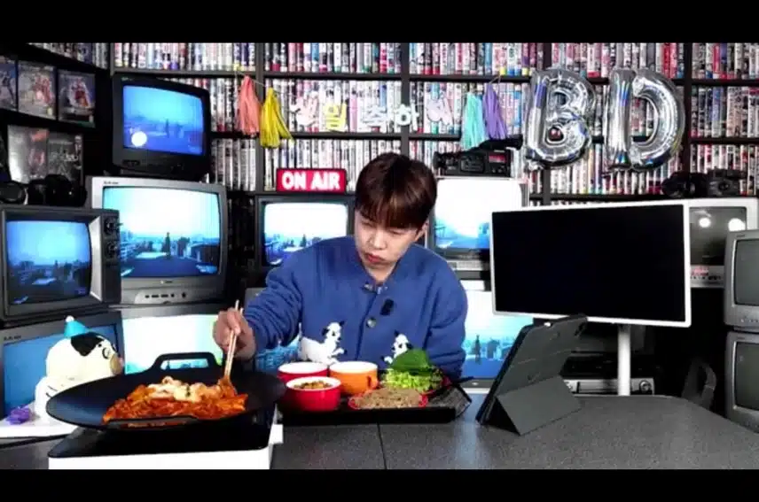 생일 라이브 방송 보셨나요 너무 재밌네요