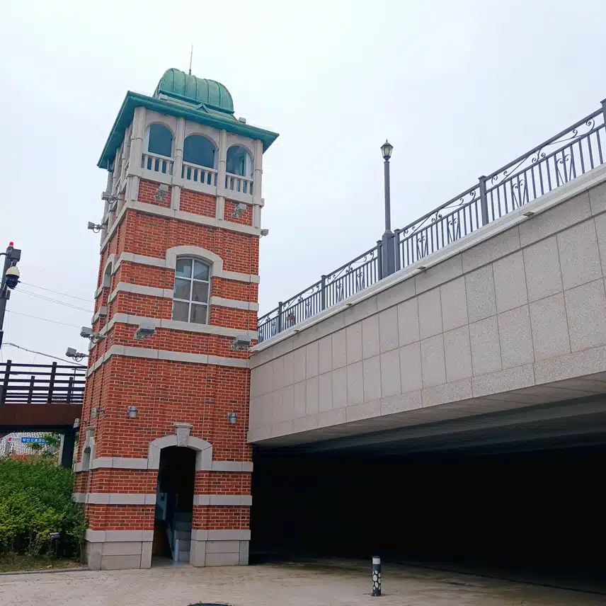 부산역 뒷편 부산항 북항 이쁘게 잘해놨더라구요