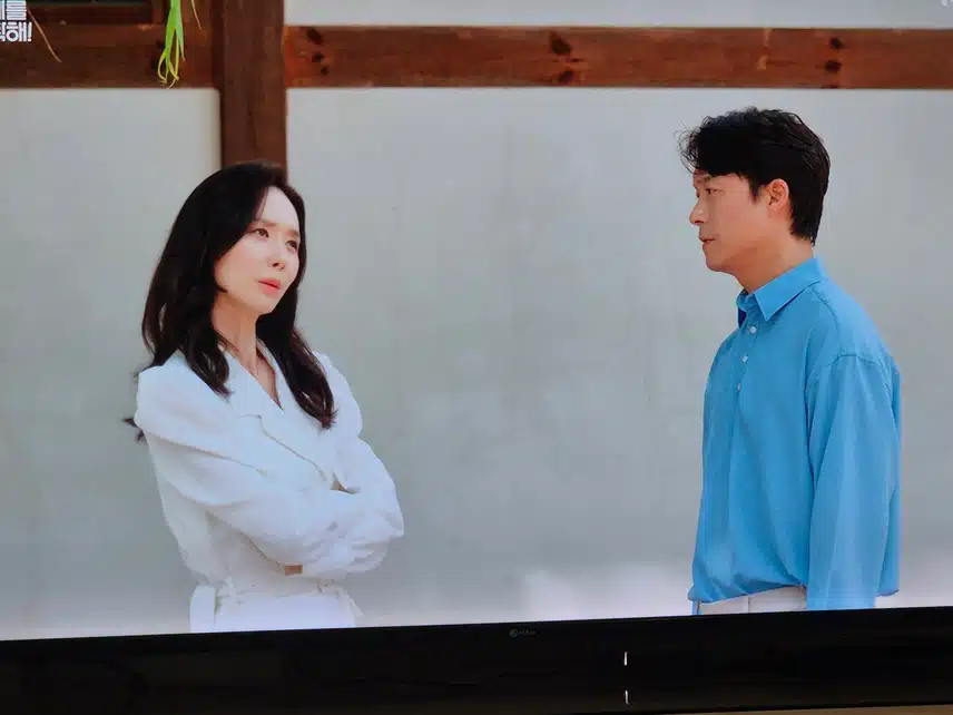 소연은 천수와 미순의 사이를 인정하고 미국으로 돌아가네요