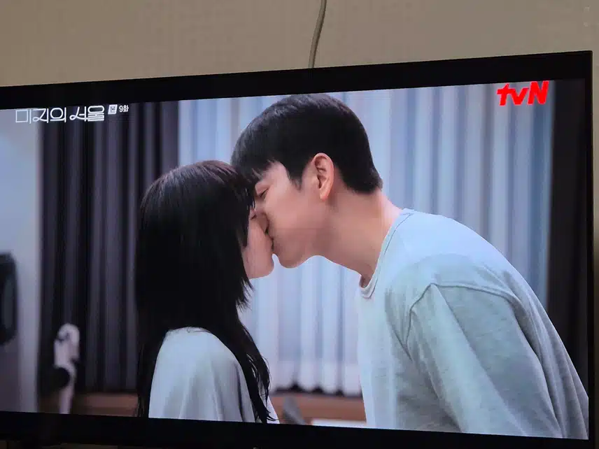 보영님 미지의 서울에서 완벽 1인2역하네요