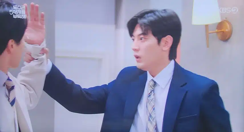 장미애가 오강수에게 출생의 비밀을 밝혔네요