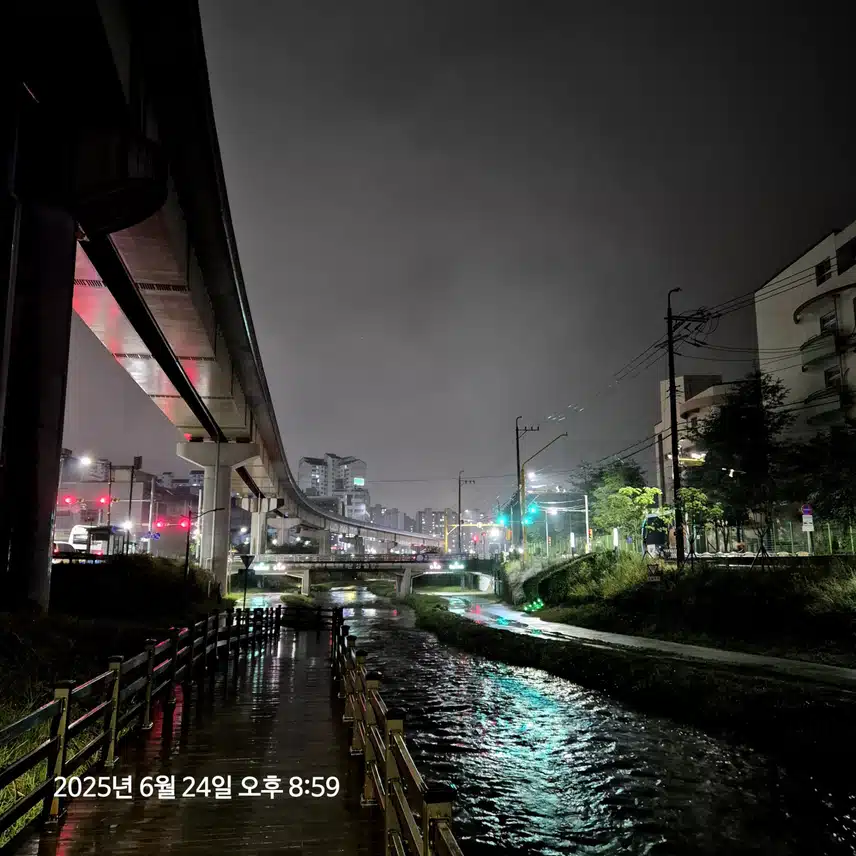 비오는날 밤 하천풍경 ~