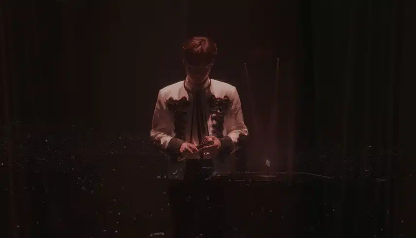 '세월 베고 길게 누운 구름 한 조각' Live Clip