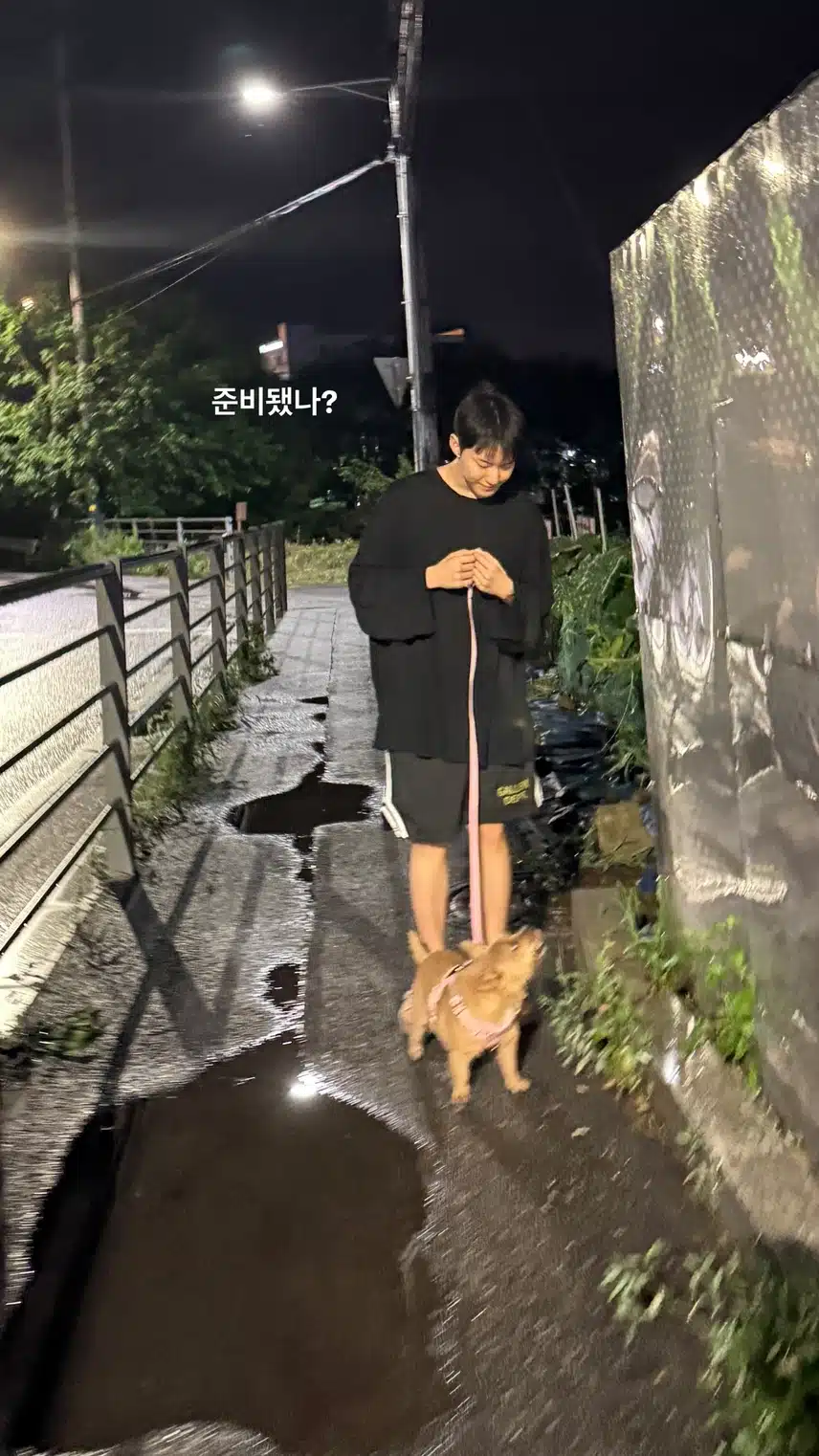 Hoshi Insta enjoying a walk with his dog Latte