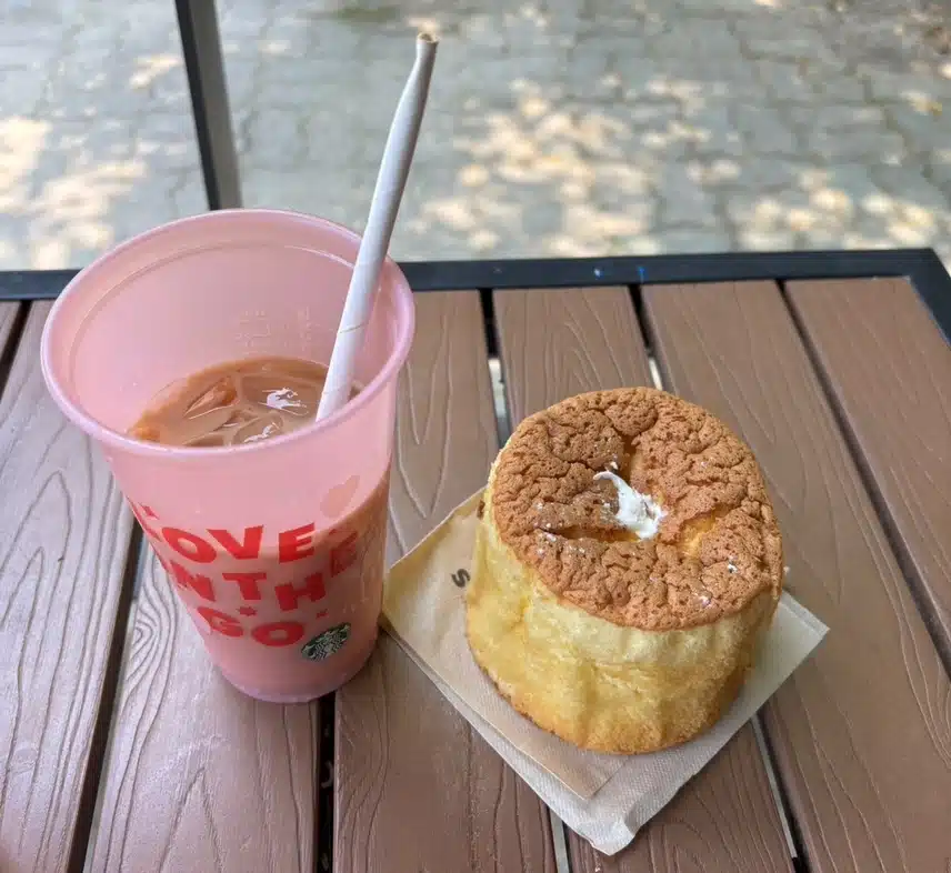 공원벤치에서~~🥤