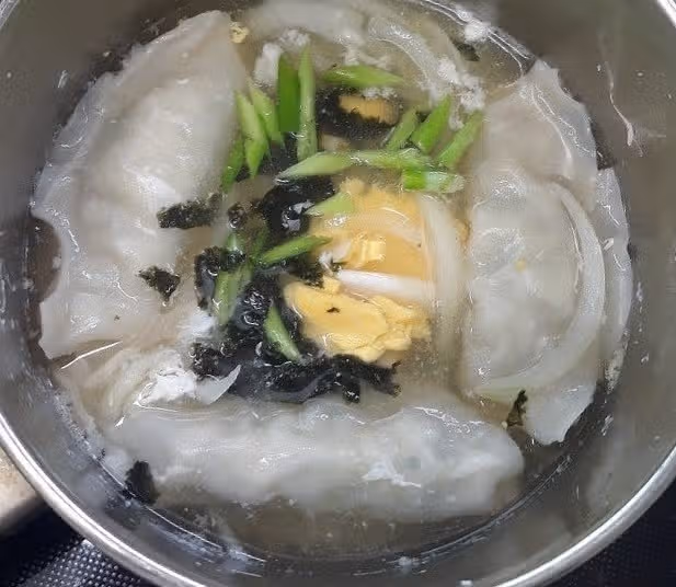 만두국