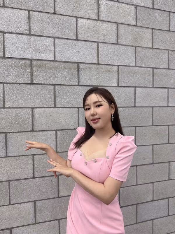 핑크드레스 입은 사진 올린 송가인님