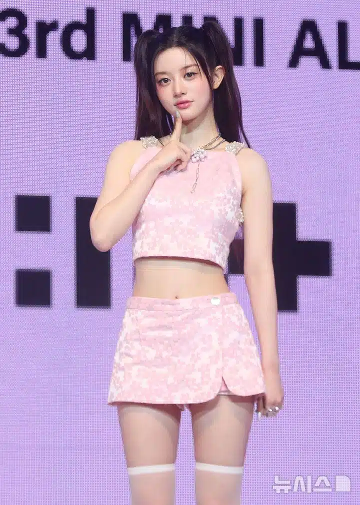 Minju était particulièrement jolie lors de la présentation des bombes