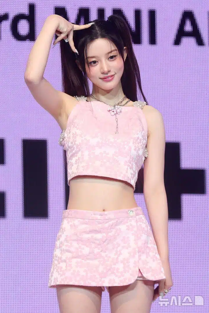 Minju était particulièrement jolie lors de la présentation des bombes