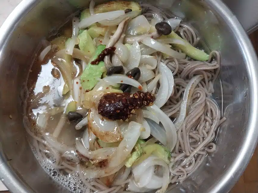 메밀국수로 잔치국수해먹어요