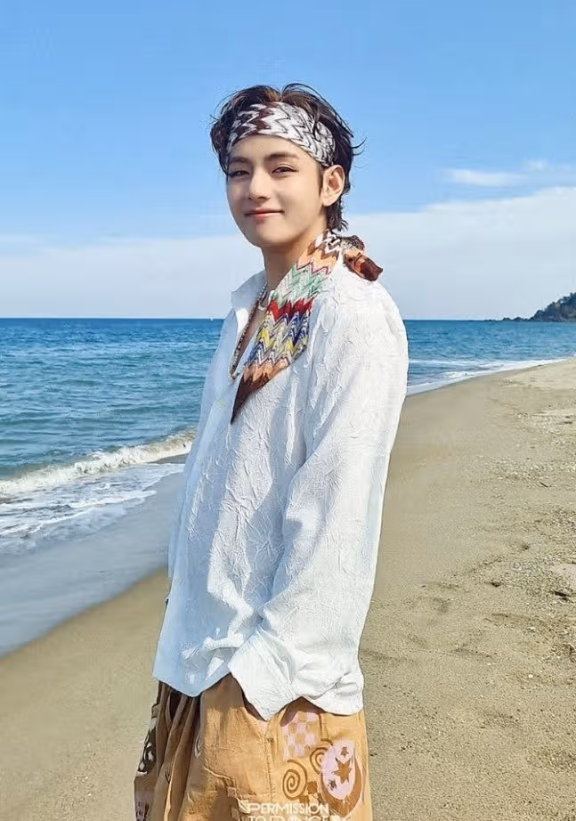 방탄소년단 뷔가 최다검색스타 1위로 이름을 올렸네요