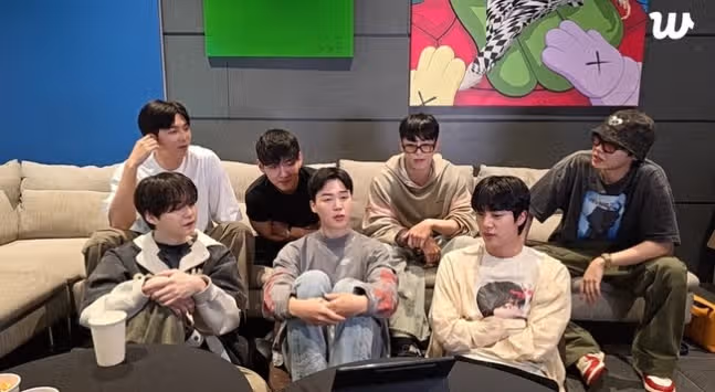 방탄소년단 2026년 봄에 완전체 컴백한답니다!!!
