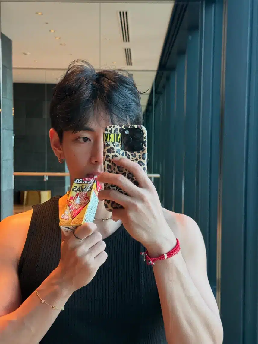 방탄소년단 뷔 일본에 다녀왔던 거였군요
