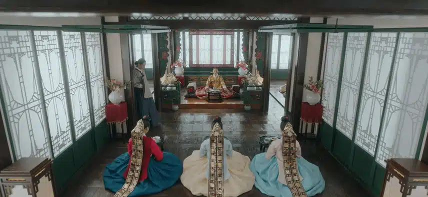 조선시대배경이라 간택을 통과해야하는군요 ㅋㅋ