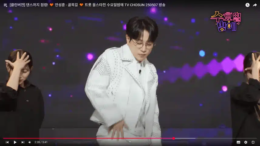 안성훈님의 골목길은 부드러운 긴장감이 있네요.
