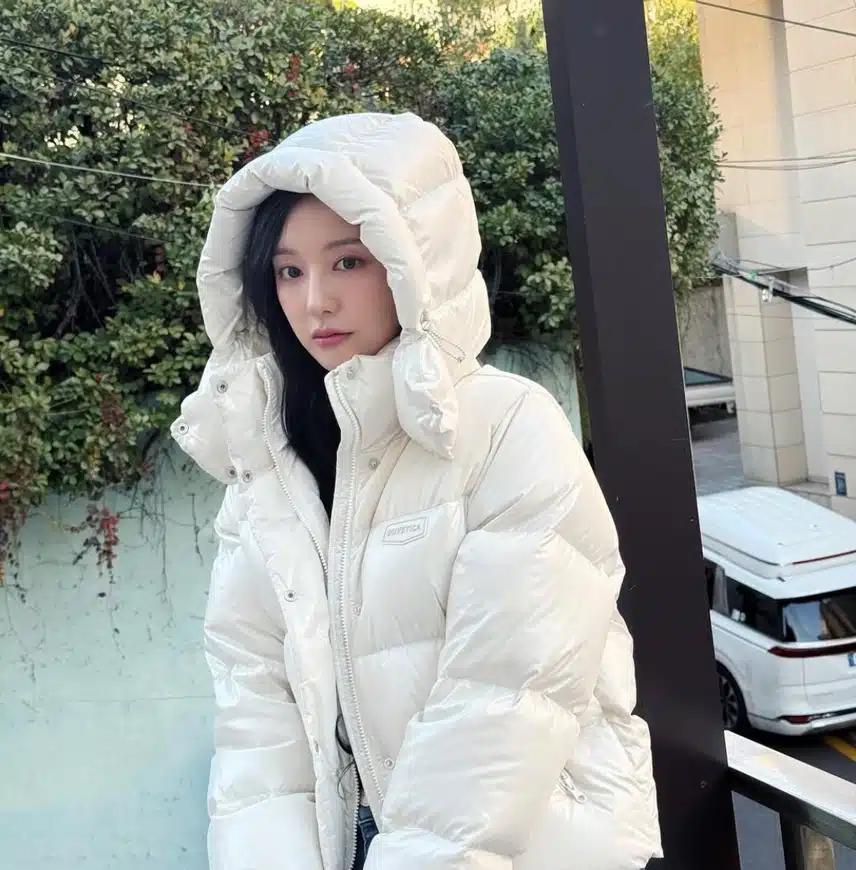 날이 너무 더우니까 패딩입은 지원님으루  힐링🧊
