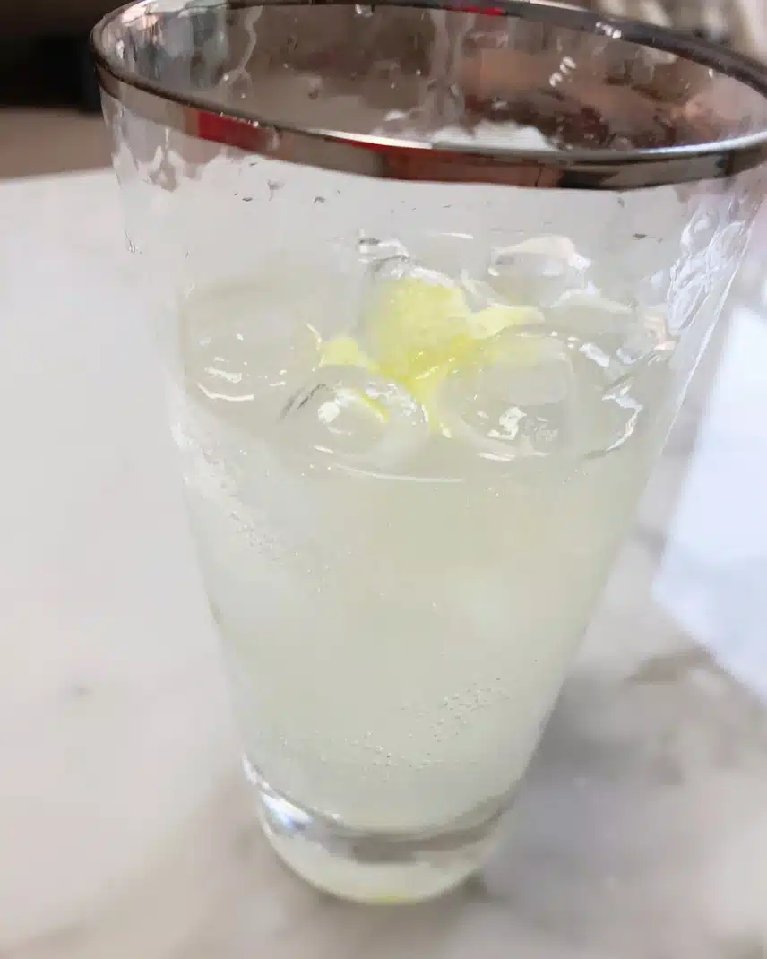 시원한 레몬수~🍋