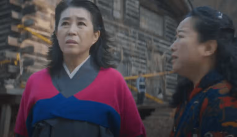 뭐든 가리지 않고 다 하는 무당. 