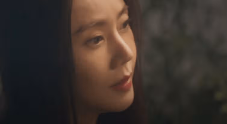 뭐든 가리지 않고 다 하는 무당. 