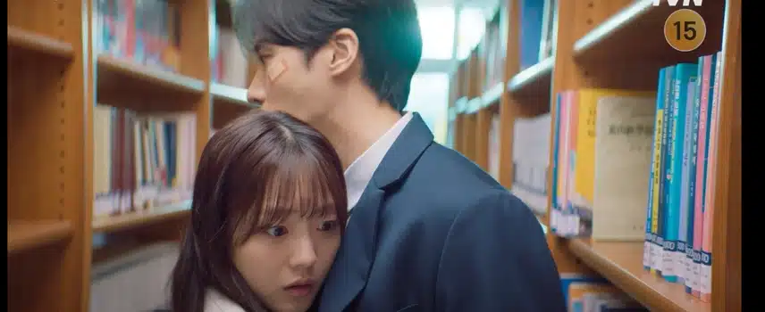 성아가 무당이라는 사실은 알았어요..