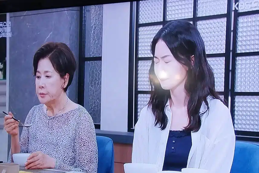 광숙이가 해온 반찬이라니까 밥에 물말아 밥만먹는 한회장 장모