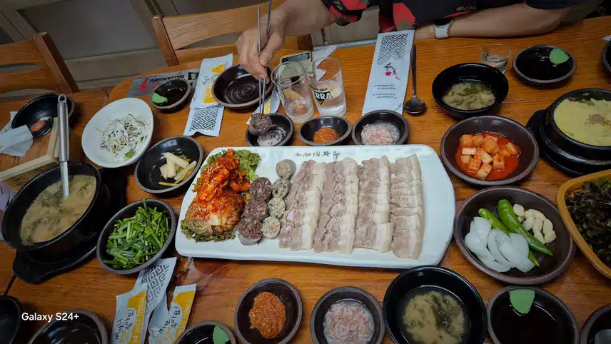 간만에 친구들 만나 수다도 떨고 맛있는것도 먹고  쌓인 스트네스 풀었습니다