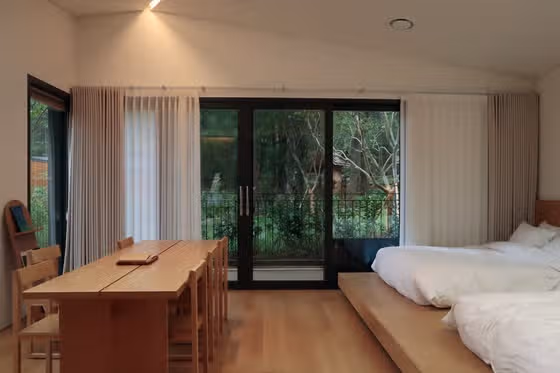 Treetop relaxation and gourmet cuisine in the heart of Seoul 