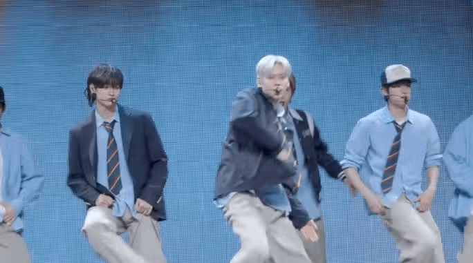 첫 정규 앨범 'ODYSSEY'를 들고 짜잔 하고 나타났어!  