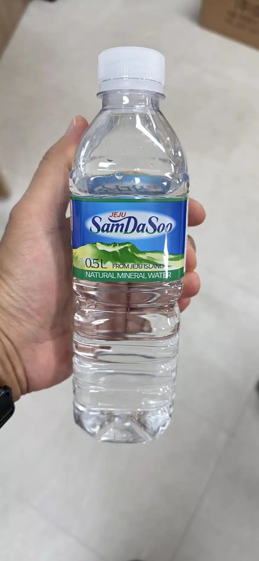 아침 운동후 삼다수로 갈증해결