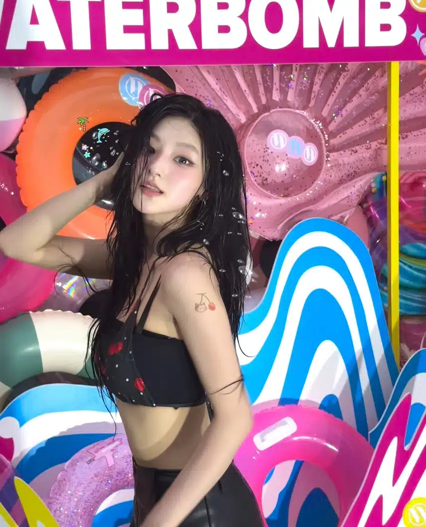 워터밤도 부신 용맹 고양이 키오프 하늘 