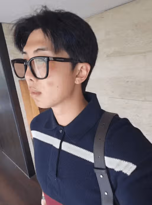 RM이 가장 조용해요. 그래서 더 기대가 됩니다.